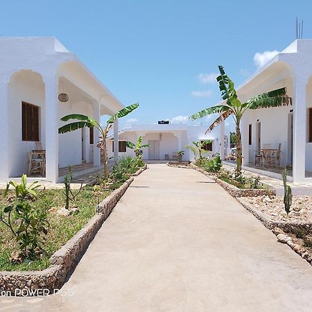 Red Land House Bed & Breakfast Watamu Eksteriør bilde