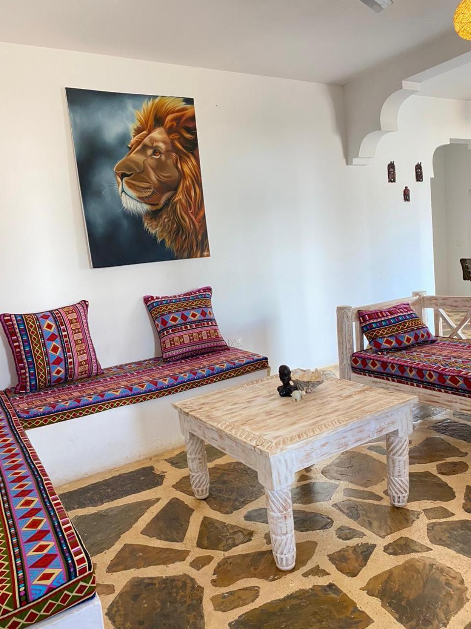 Red Land House Bed & Breakfast Watamu Eksteriør bilde