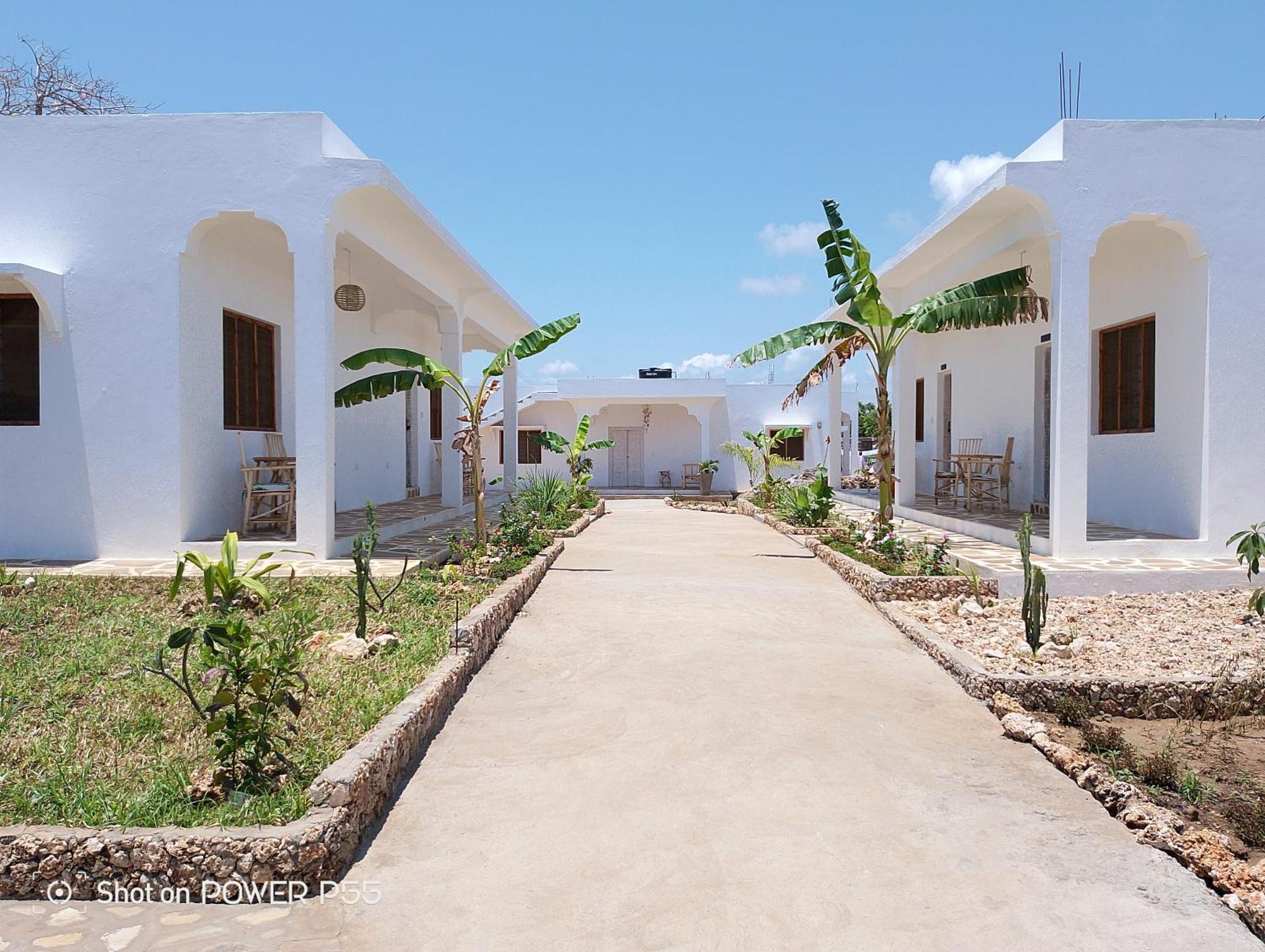 Red Land House Bed & Breakfast Watamu Eksteriør bilde
